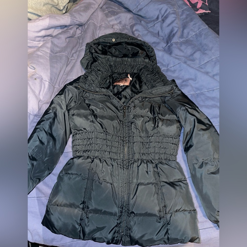 Vintage 2000s juicy couture black ruffled winter jacket
*missing fur trim*